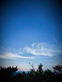 龍溪水庫邂逅一場盛大的寂靜輝煌，夜宿大雷山與星海共眠