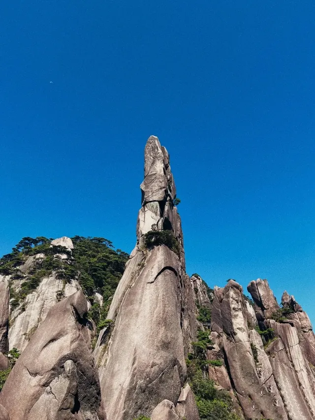 人生得意須盡歡，爬山就來三清山
