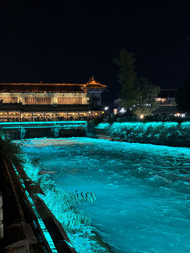 都江堰藍眼淚免費打卡|夢幻夜景拍出高級感! 都江堰藍眼淚免費打卡|夢幻夜景拍出高級感!