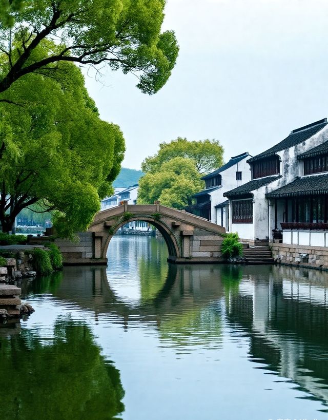 江南第一水石盆景｜崖壁奇絕、洞幽水秀｜乘烏篷船遊千年山水盆景