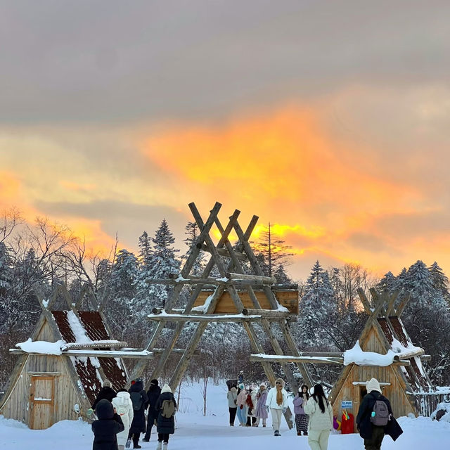 Changbai Mountain in December⭐️❄️: Sunset🌅, Snow Fun, and Magical Views 🌅❄️