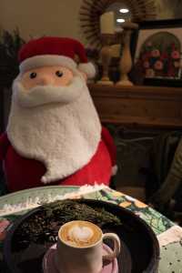 長白山絕美窗邊咖啡正對雪山河谷太出片