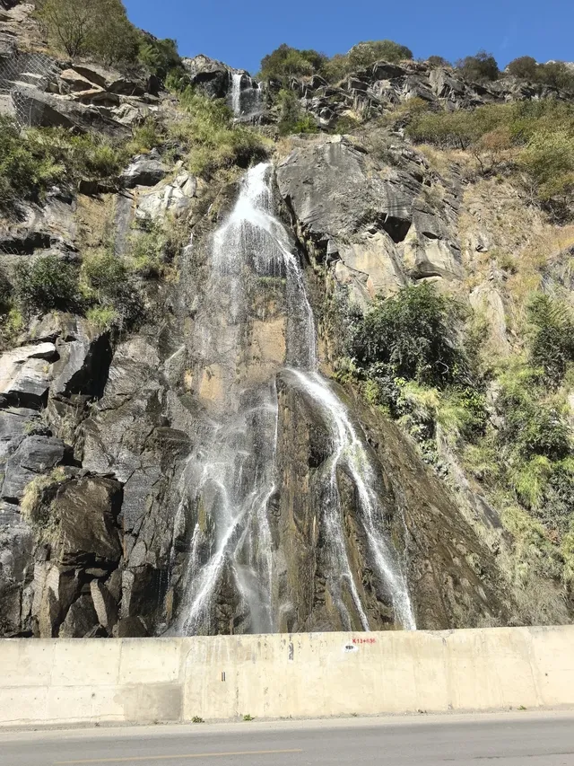 棄了「虎跳峽」選了「虎香公路」 棄了「虎跳峽」選了「虎香公路」