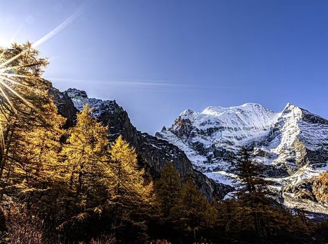 稻城亞丁｜仙乃日神山徒步，邂逅觀世音菩薩的淨土！