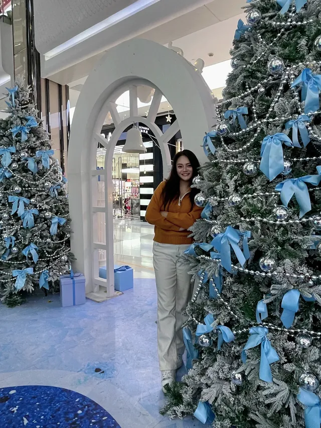 太原北美新天地聖誕藍變身艾莎公主 太原北美新天地聖誕藍變身艾莎公主