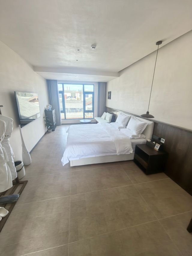 束河絕美設計師民宿躺著看日照金山太絕了！