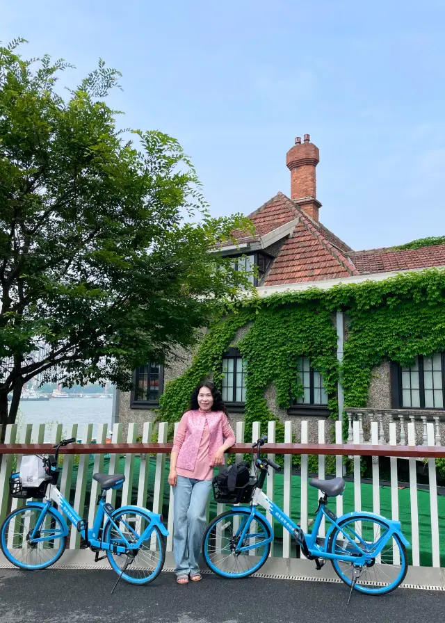 Cycling in the Magic City, enjoy the riverside scenery!