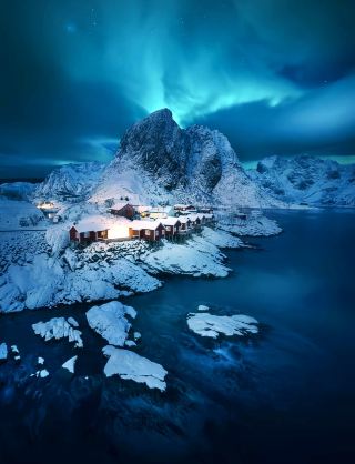 Iceland | Step into a fairy tale world of ice and fire, every frame is wallpaper-worthy scenery
