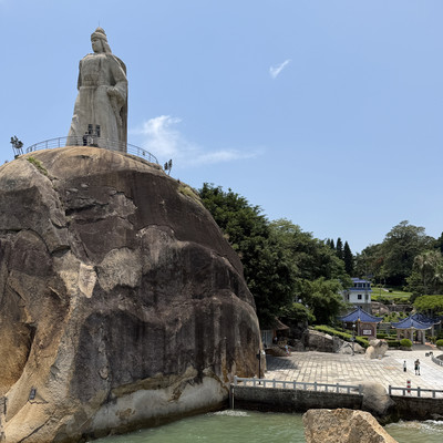 廈門鼓浪嶼的鄭成功高聳雕像—鼓浪嶼的守護者｜Trip.com 廈門