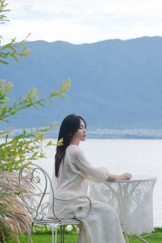 At Dali Shuanglang Jinxiang Garden · Yinyu, the scenery caught up with me