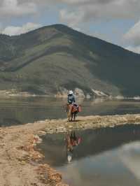 Horse riding in Shangri-La