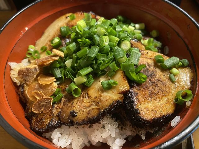 東京・品川。第六回全国丼グランプリ『豚丼部門・金賞』の『丼ぶり屋幸丼 東京品川』