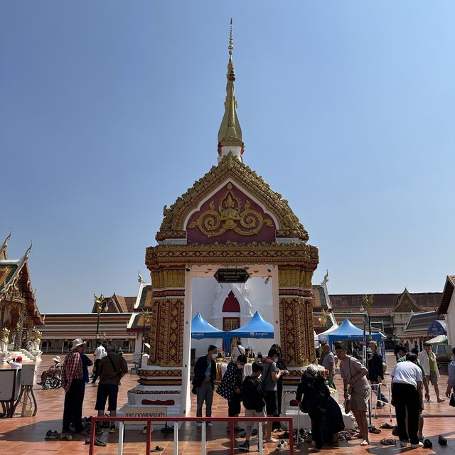 ไหว้พระขอพรวัดพระธาตุเชิงชุมวรวิหาร 🙏🏻