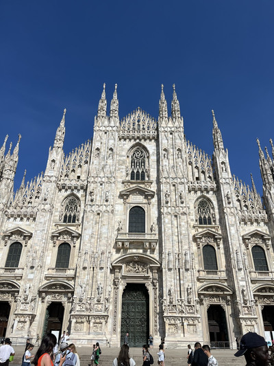 イタリア🇮🇹ミラノで有名なDuomo | Trip.com ミラノ