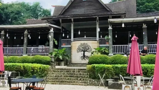 Grand Garden Resto & Cafe