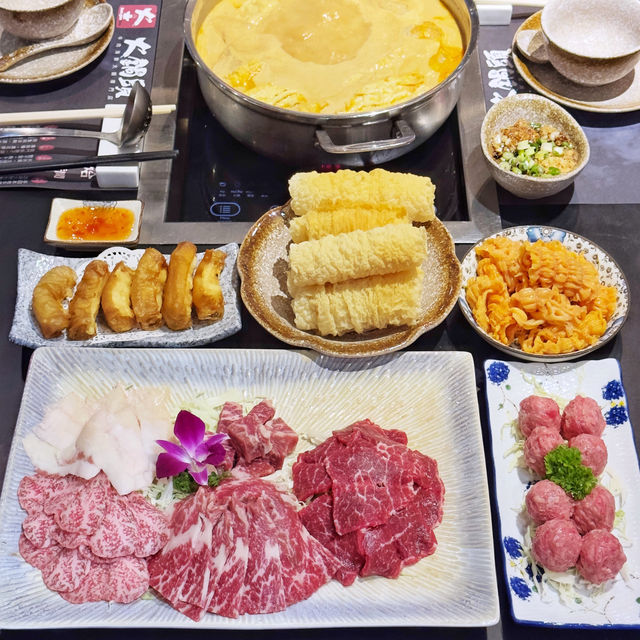 九龍城😍高級鮮料😋火鍋🍲 九龍城😍高級鮮料😋火鍋🍲