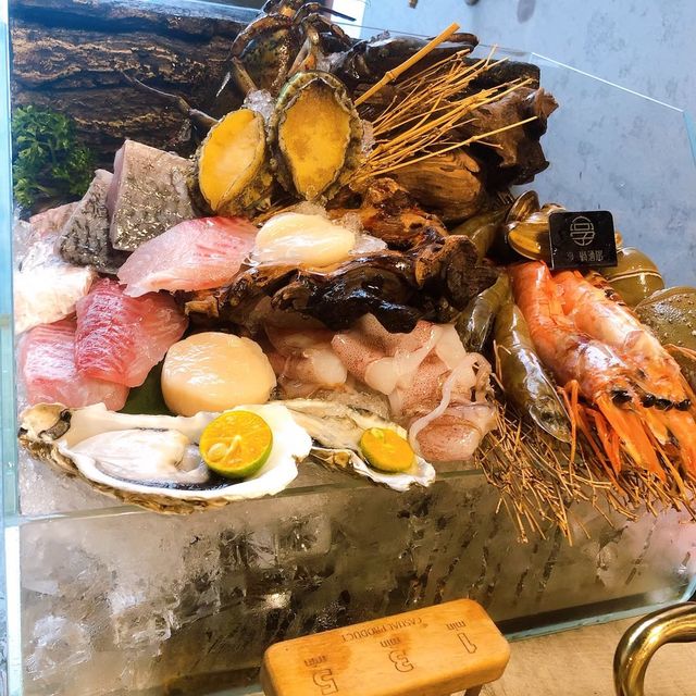 台北｜🍲🌹浮誇系餐酒火鍋🦐🦑享 鍋酒館 忠孝創始店