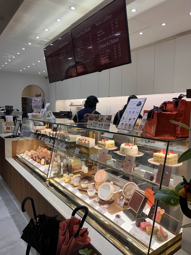 韓国/ソウル【教大】日本で大人気のロールケーキ屋さん💕