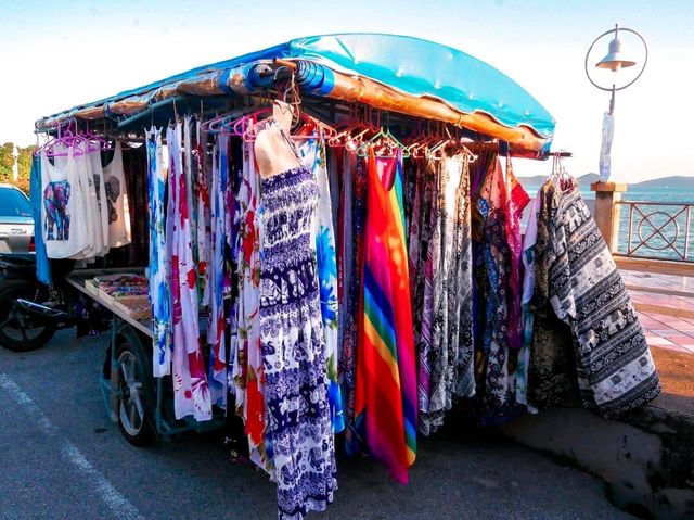 ตลาดถนนคนเดิน สตรีทฟู้ดฮาลาล 
