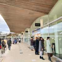Outlet วิวลานสกีสุดชิลล์...ที่ Prince Plaza