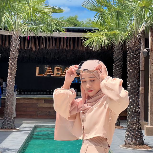 คาเฟ่แนวบาหลี ชิคๆ LABALA