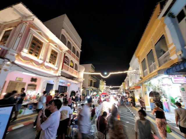 ถนนคนเดิน หลาดใหญ่ 