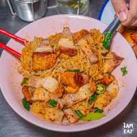 อ้วน อ้วน บะหมี่หมูกรอบ ร้านเด็ดย่านจอมทอง