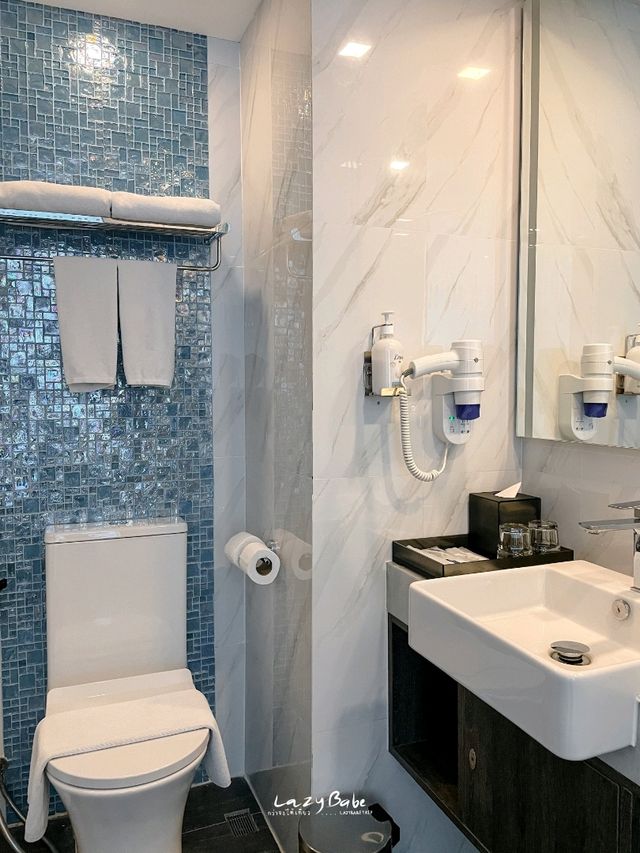 Holiday Inn Express ที่พักราคาถูก หมอนดูดวิญญาณ