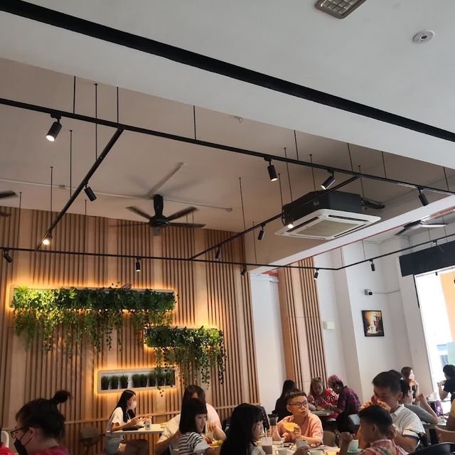 lets eat @ The Muffin House