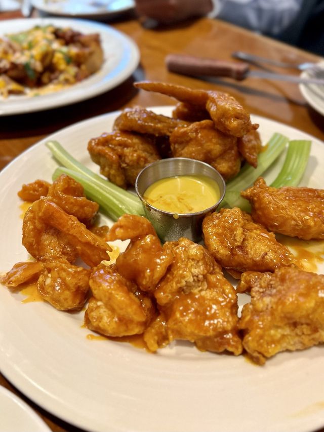 ［新竹/竹北］ HOOTERS美式餐廳 竹北店🦉｜傳說中父親們愛去的餐廳(? 裡面應該也充斥了竹科的工程師(? 
