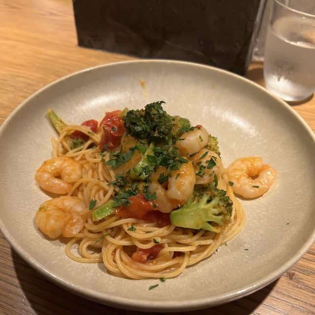 とてもお洒落なお店！caiman table 