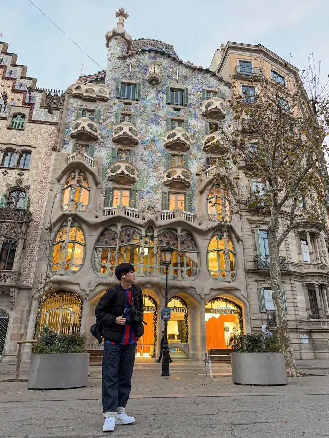 바르셀로나에 가장 독특한 건물이자 가우디의 명작 ‘카사 바트요’