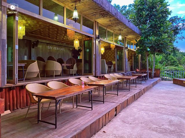 Bay View Cafe เสม็ดนางชีบูทีค
