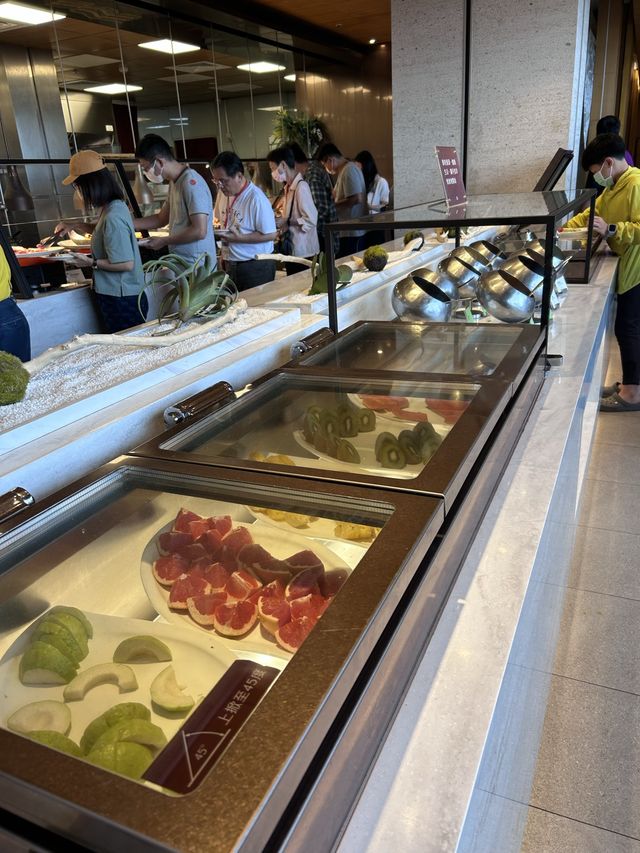 ［宜蘭/礁溪］ 雲天自助餐廳🍴｜被自助餐耽誤的風景區?!🤣 