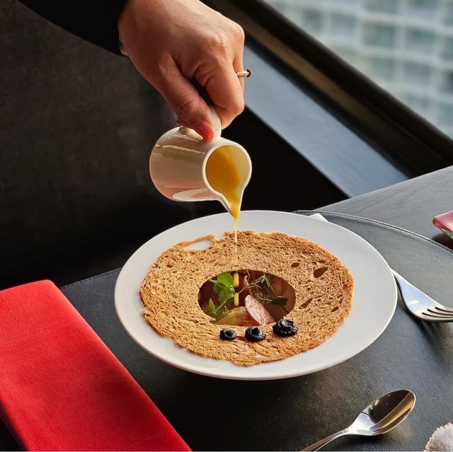 RIB ROOM & BAR Steakhouse ชั้น 31  โรงแรม The La
