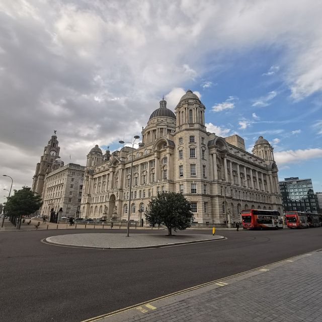 A walk around the Liverpool Docks