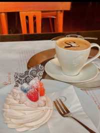 【プラハ🇨🇿】カフカも愛したプラハの老舗カフェ☕Café Louvre