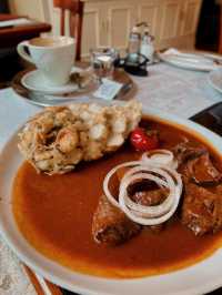【プラハ🇨🇿】カフカも愛したプラハの老舗カフェ☕Café Louvre