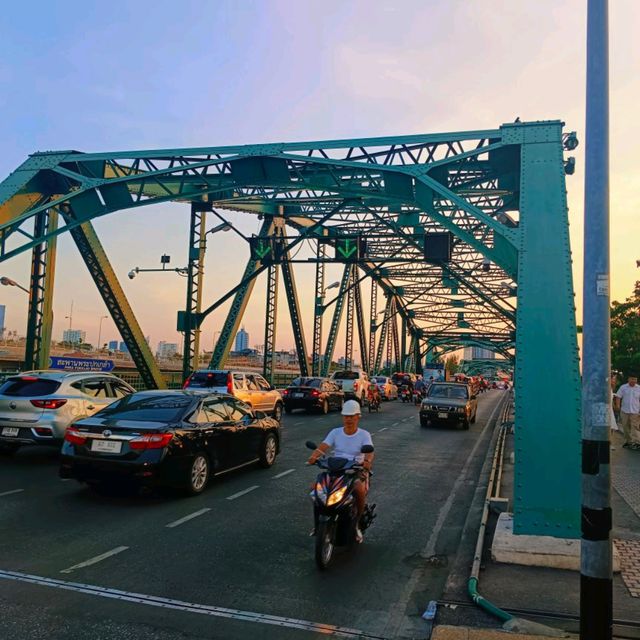 สะพานพระพุทธยอดฟ้าจุฬาโลก, กรุงเทพมหานคร