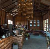 MiYo coffee & bar ร้านกาแฟกึ่งบาร์สไตล์โรงนา