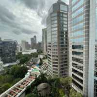 โรงแรมหรู กลางถนนวิทยุ Conrad Bangkok