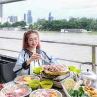 หมูกระทะ วิวดี ติดแม่น้ำเจ้าพระยา! บรรยากาศดีเวอร์