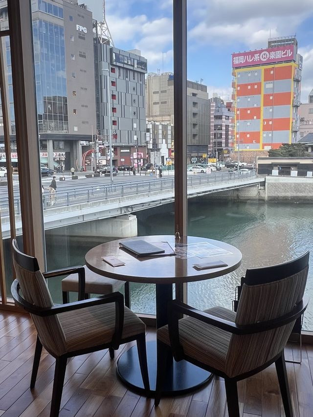 【福岡カフェ】中洲の景色を一望できる贅沢なカフェ