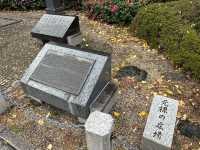 東京・日本橋。日本の国道の起点『元標の広場』