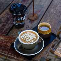 Long Lux Coffee (หลงรัก คอฟฟี่ โรสเตอร์ อุบล) 
