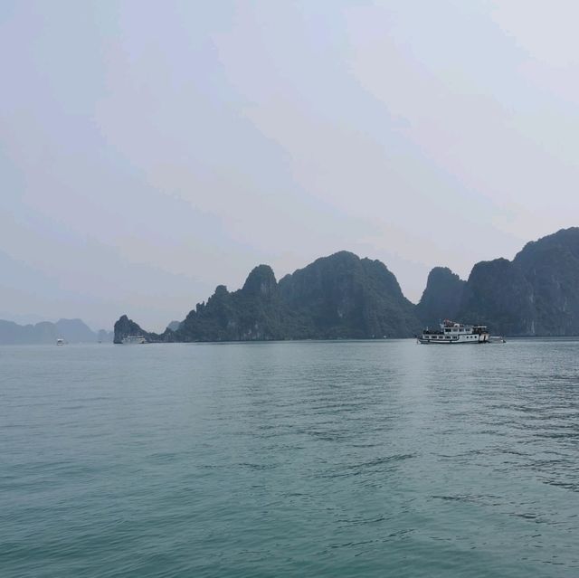 ha Long bay boat trip