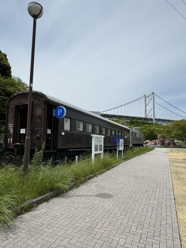 【北九州カフェ】門司港レトロに客席列車を改装したカフェがオープン☕️ピクニック気分で寄ってみて🌭