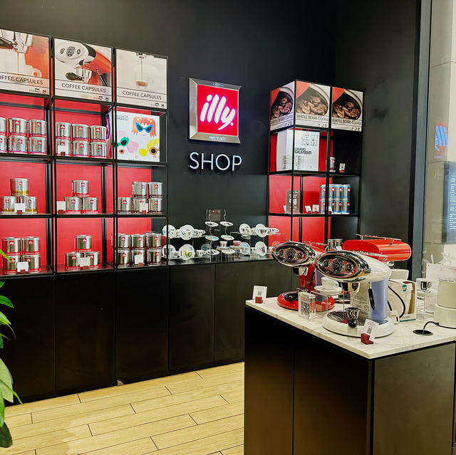 Refined Elegance: A Review of illy Caffè at Pavilion Kuala Lumpur
