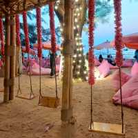 คาเฟ่สีชมพู Tutu Beach