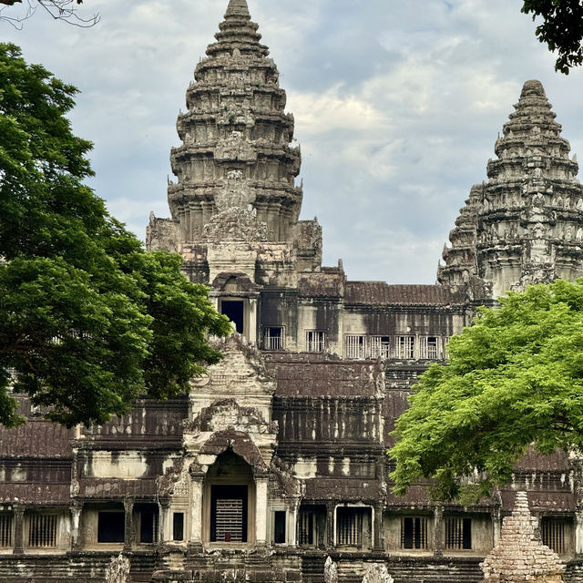 Angkor Wat : Timeless elegance